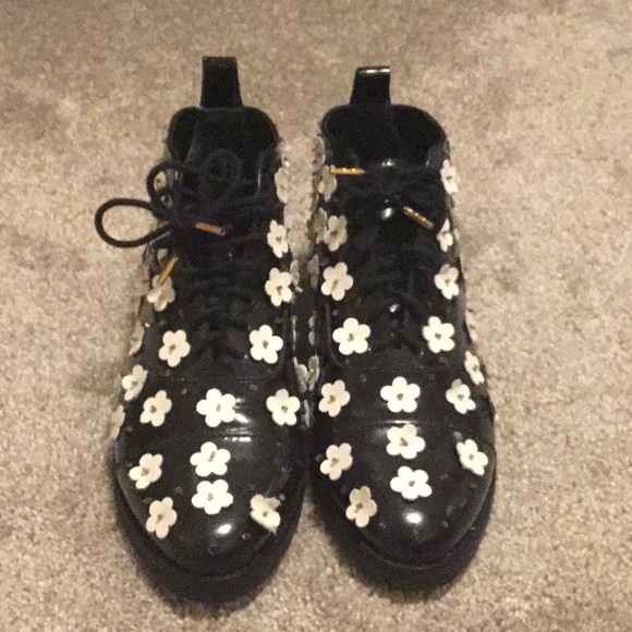 Dr. Martens Shoes - Dr. Martens Floral  Ever Worn
